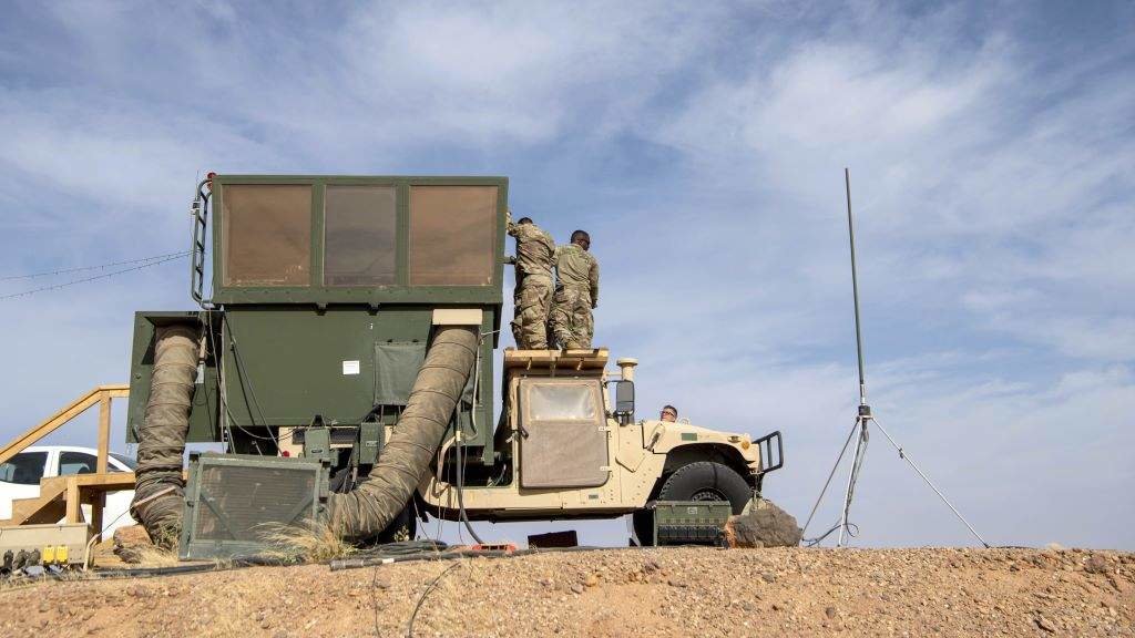Equipo de radar, aeródromo e sistemas meteorolóxicos dos EUA na base aérea 201, en Níxer. (Foto: Europa Press / Contacto / U.S. Air Force).